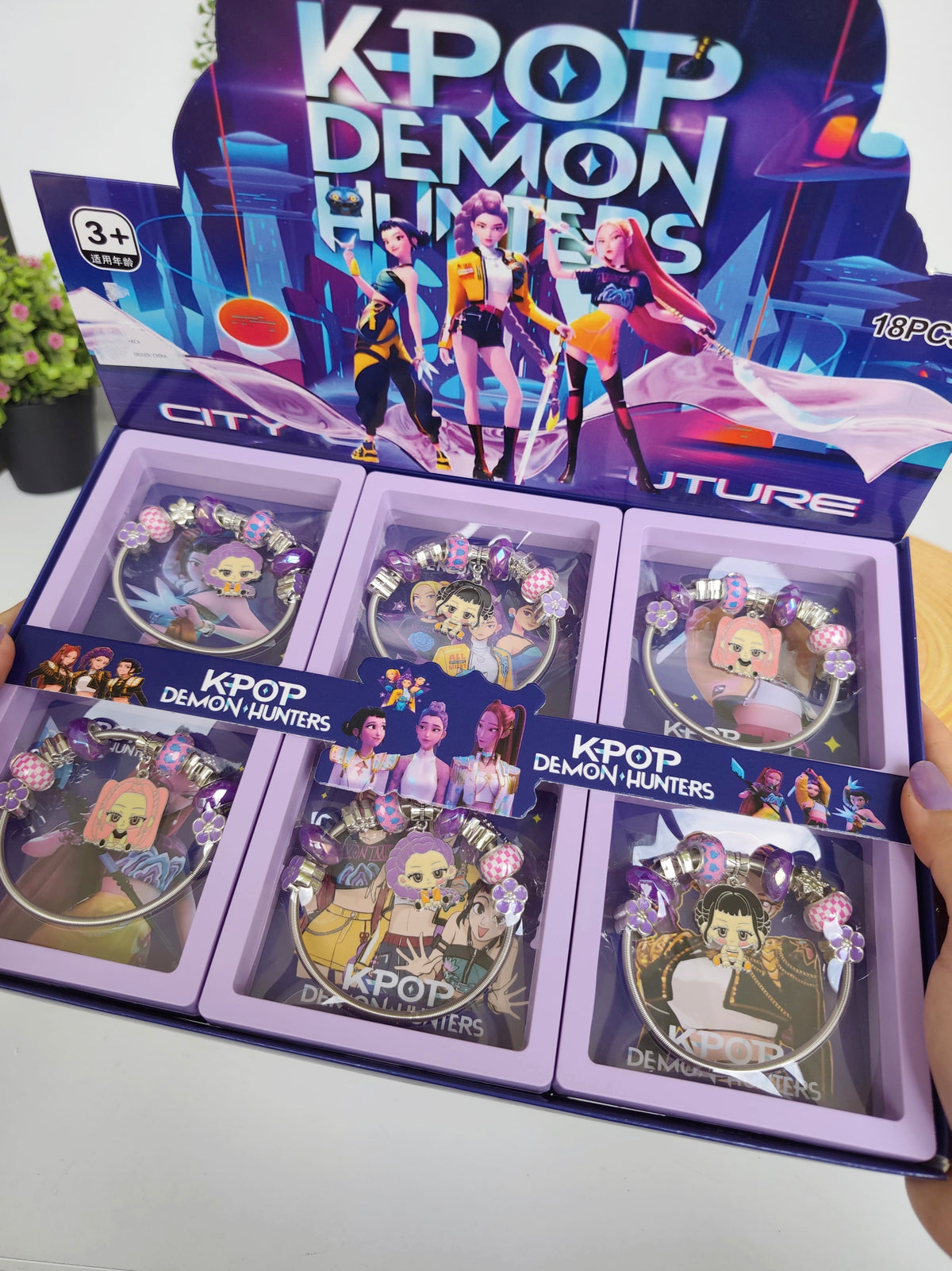 Brazalete Tipo Pandora Guerreras K-Pop